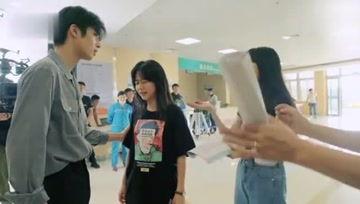 娱乐吃瓜讲解,揭秘明星幕后故事